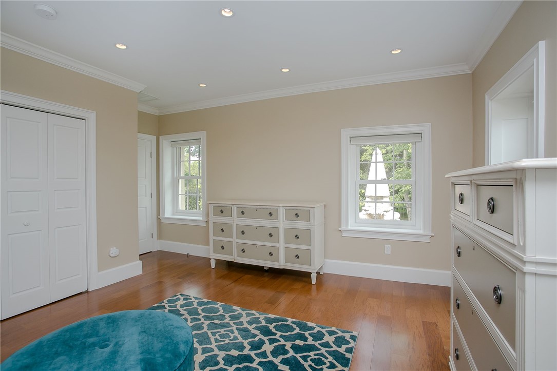 241 Ruggles Avenue, Unit B Newport, RI 02840 - Photo 12 of 16
