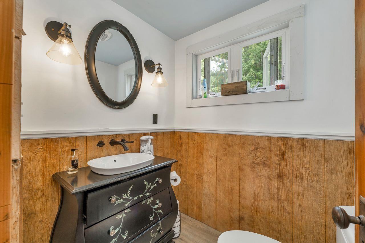 92 Canopache Road Wolfeboro, NH 03894 - Photo 15 of 53