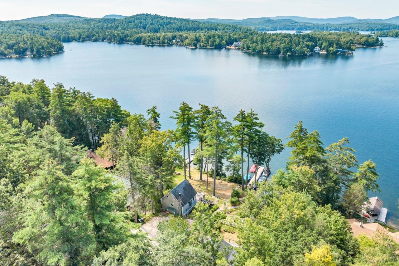 92 Canopache Road Wolfeboro, NH 03894 - Photo 2 of 27