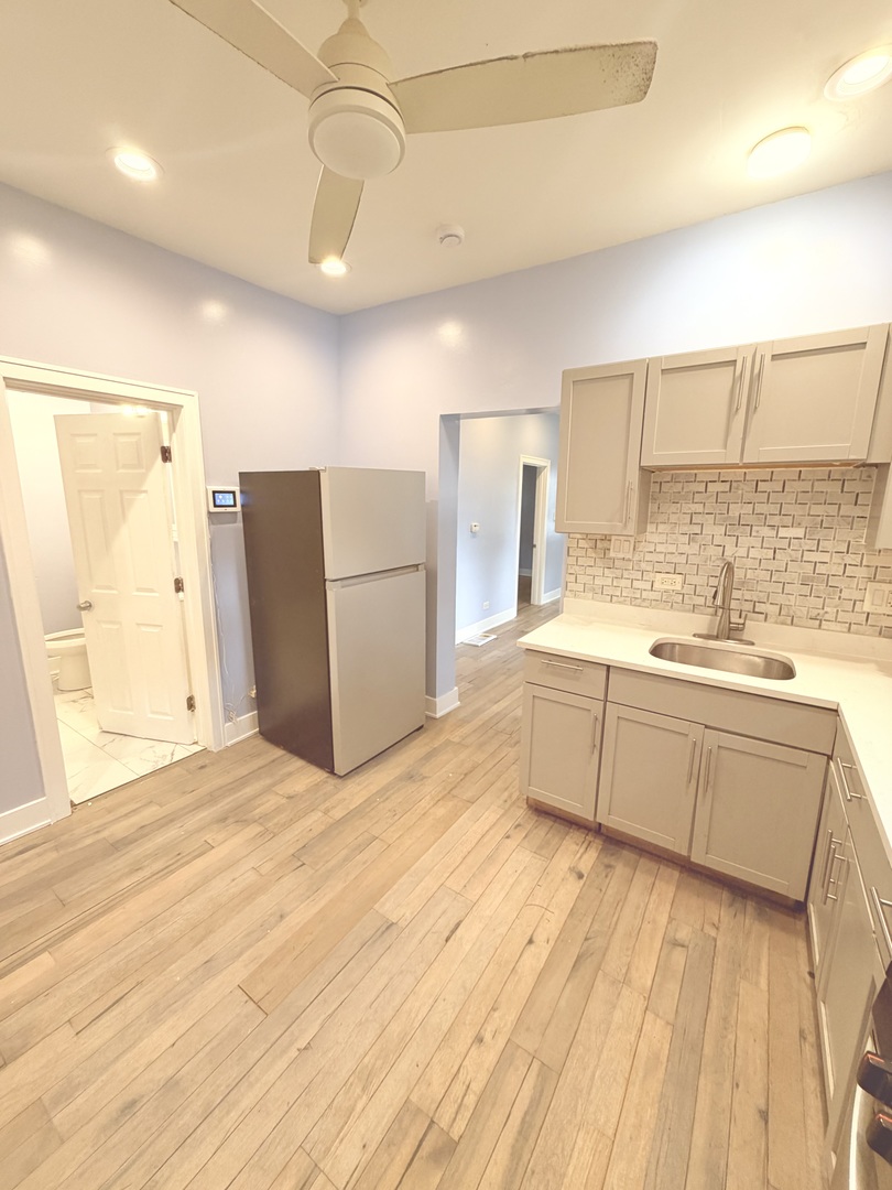 6508 South Carpenter Street, Unit 3 Chicago, IL 60621 - Photo 7 of 9