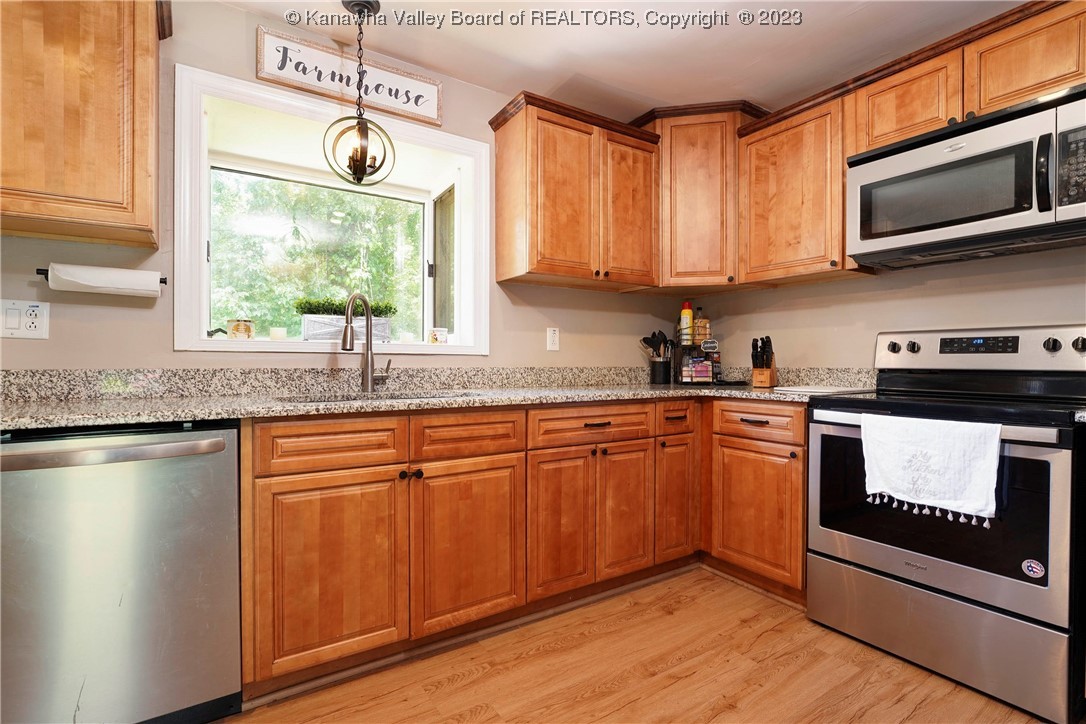 1411 Longridge Road Charleston, WV 25314 - Photo 8 of 28 Gallery Image 8