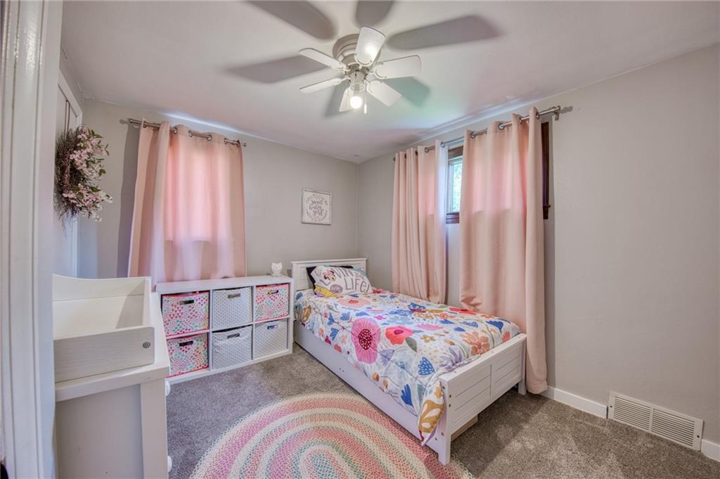 902 Foster Street Clairton, PA 15025 - Photo 19 of 45
