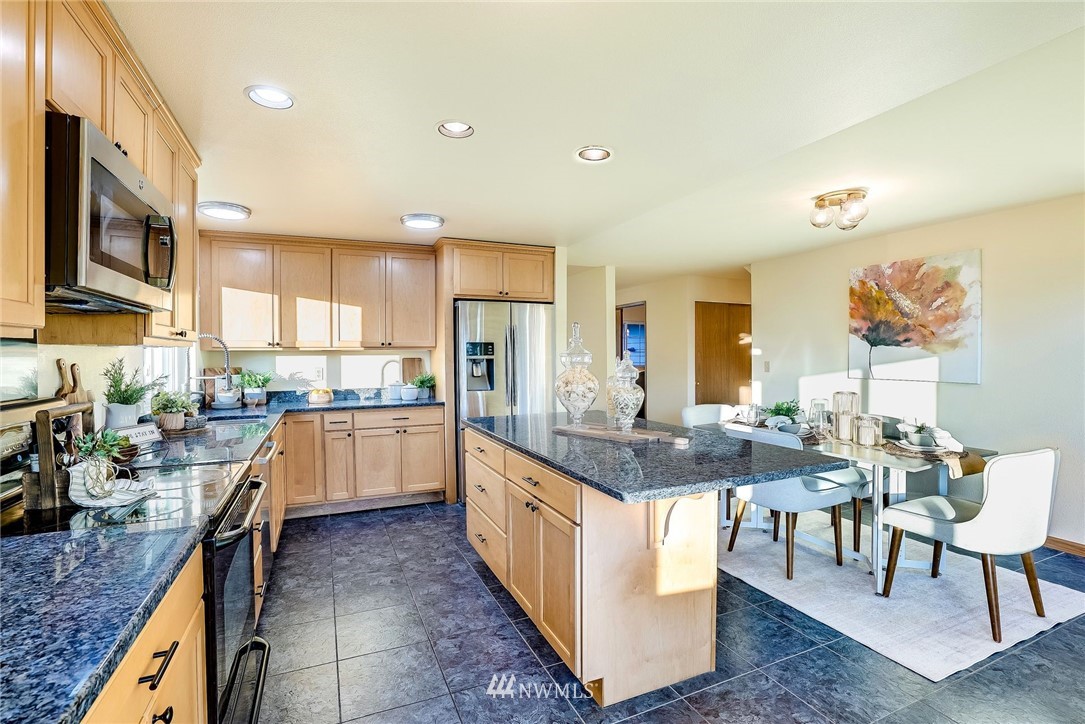 1222 223rd Street Southwest Bothell, WA 98021 - Photo 6 of 22
