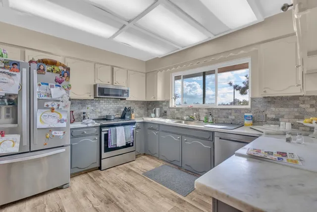 $4,999,000 | 12812 East Stroud Avenue, Kingsburg, CA 93631