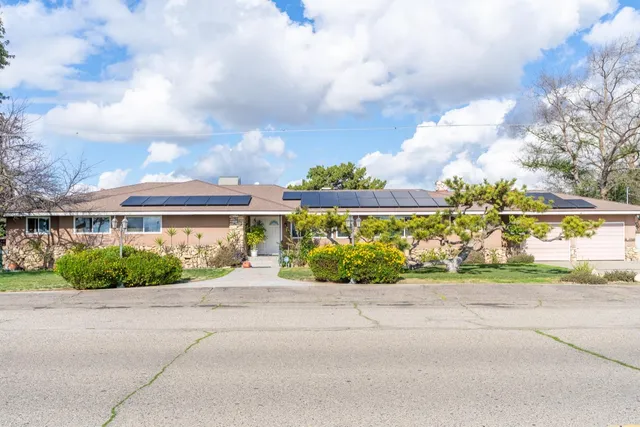 $4,999,000 | 12812 East Stroud Avenue, Kingsburg, CA 93631