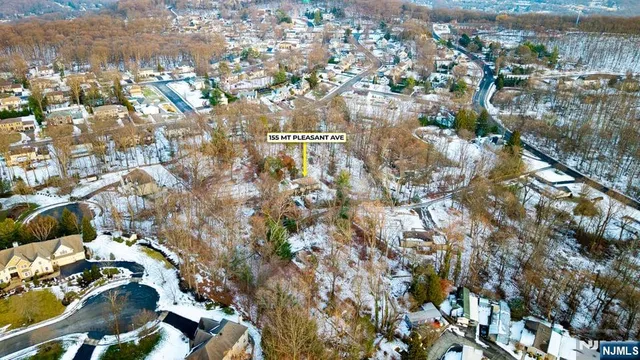 a view of residential houses