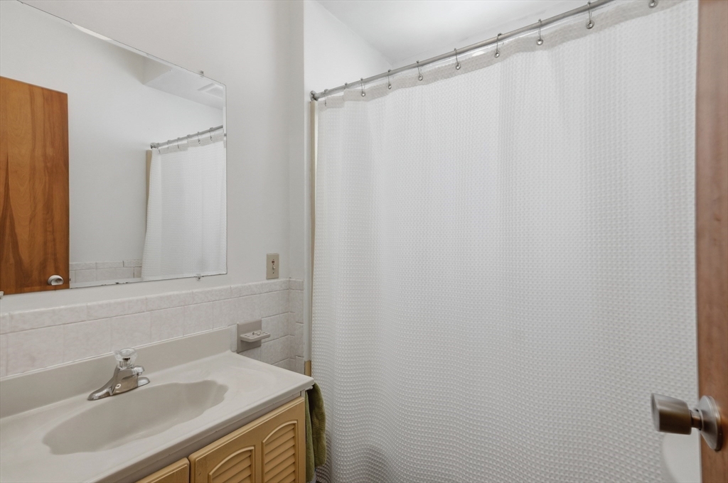 115-117 Chestnut Street Waltham, MA 02453 - Photo 11 of 42