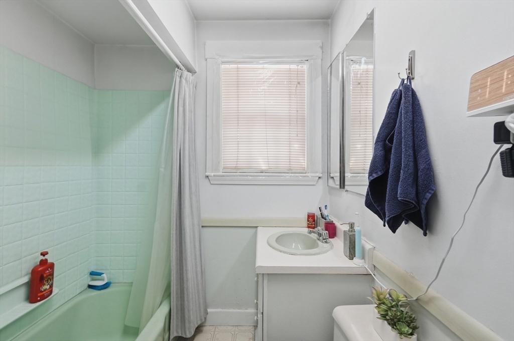 115-117 Chestnut Street Waltham, MA 02453 - Photo 19 of 42