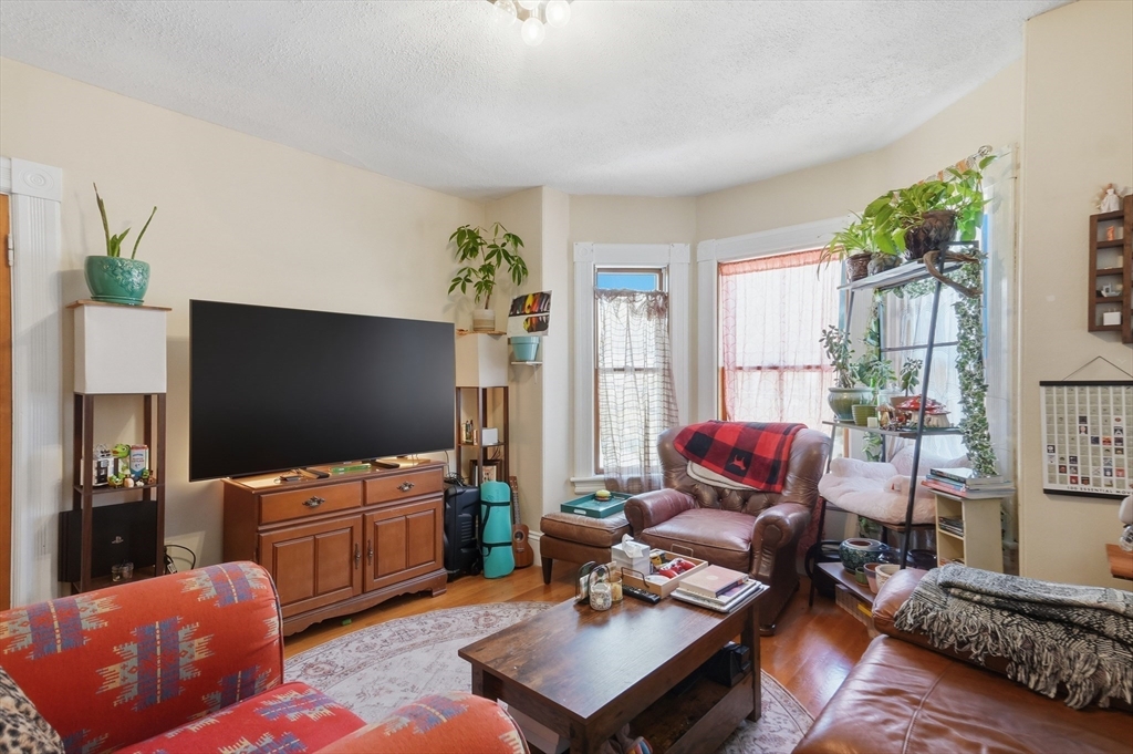 115-117 Chestnut Street Waltham, MA 02453 - Photo 21 of 42