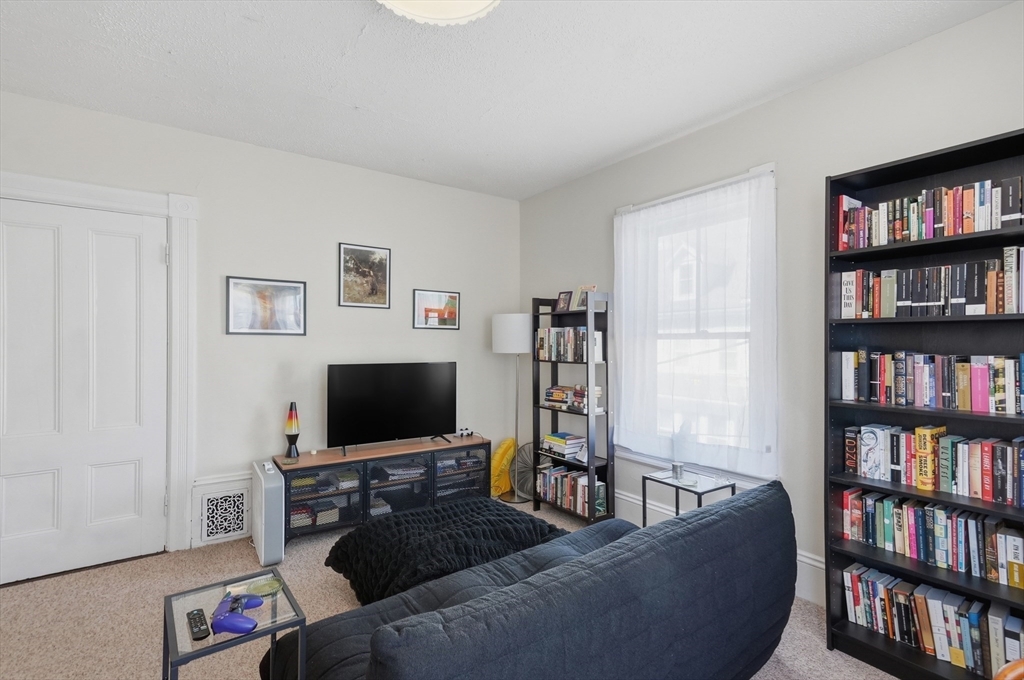 115-117 Chestnut Street Waltham, MA 02453 - Photo 6 of 42