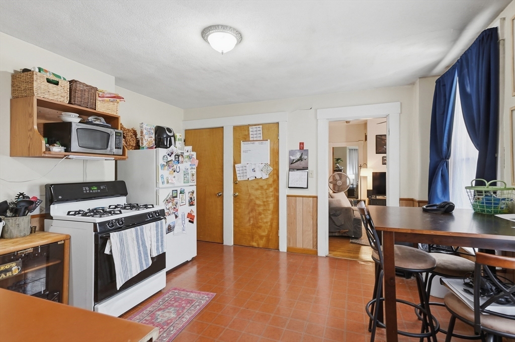 115-117 Chestnut Street Waltham, MA 02453 - Photo 9 of 42