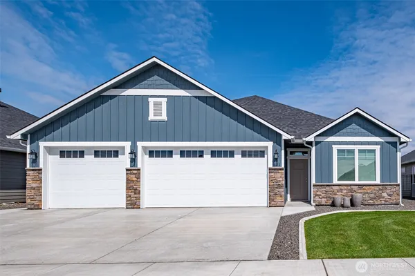$593,600 | 915 South M Loop Drive Southwest, Quincy, WA 98848