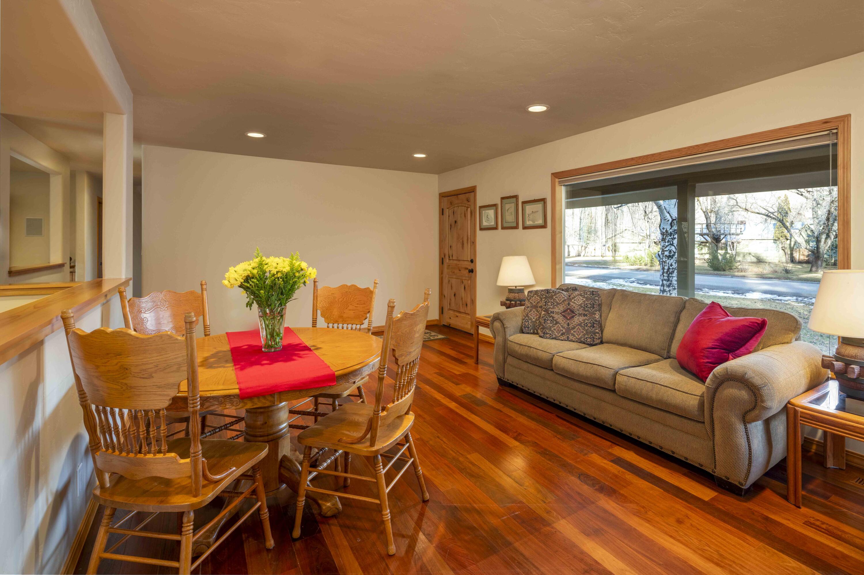 609 4th Avenue South Hailey, ID 83333 - Photo 2 of 28 Living Room