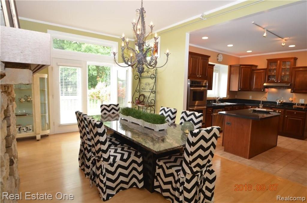 430 West Drahner Road Oxford, MI 48371 - Photo 11 of 43 Gallery Image 11