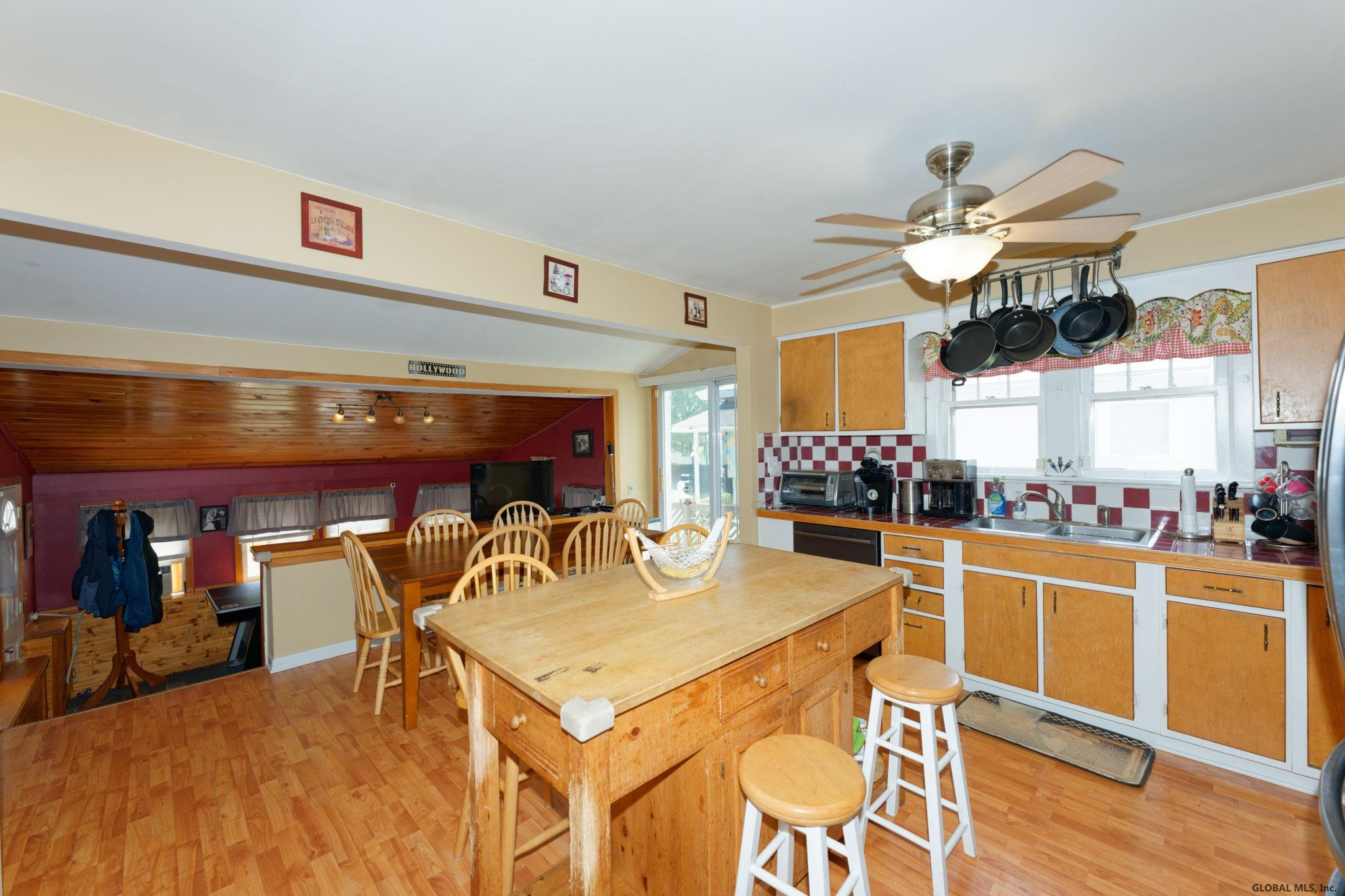 1341 North Westcott Road Rotterdam, NY 12306 - Photo 10 of 33 Photo 11