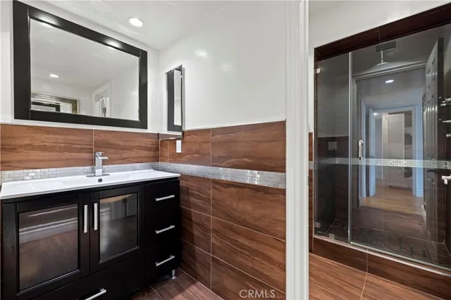 $3,000 | 515 North Kenwood Street, Unit 112, Glendale, CA 91206