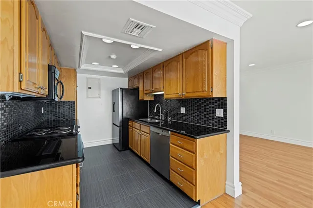 $3,000 | 515 North Kenwood Street, Unit 112, Glendale, CA 91206