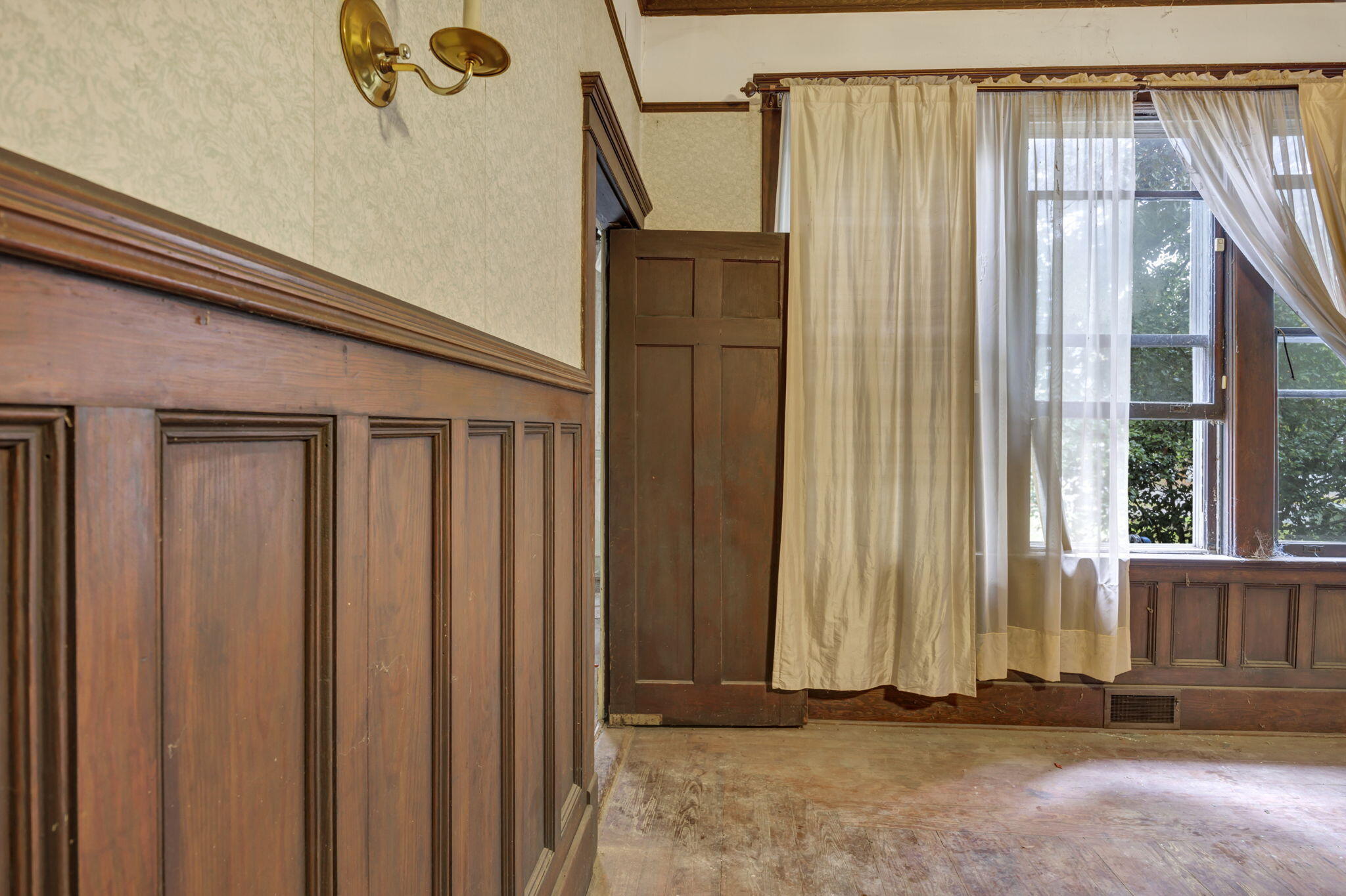 321 West Hampton Avenue Sumter, SC 29150 - Photo 12 of 21 12-web-or-mls-321 W Hampton-107