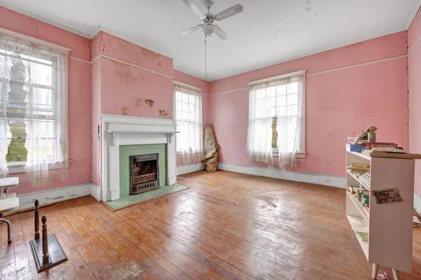 $300,000 | 321 West Hampton Avenue, Sumter, SC 29150