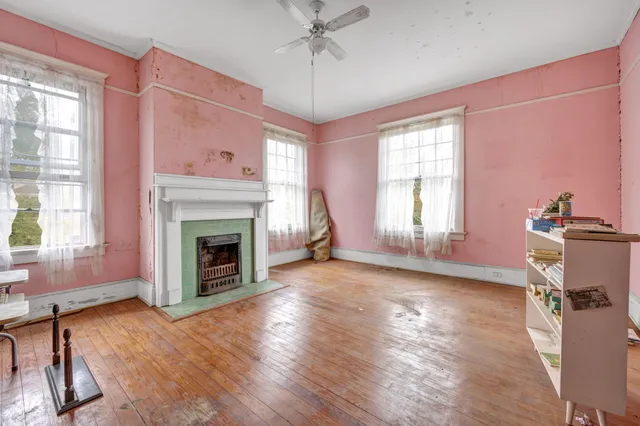 $300,000 | 321 West Hampton Avenue, Sumter, SC 29150