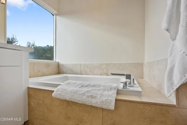 $879,000 | 349 Newbury Vista Lane, Newbury Park, CA 91320