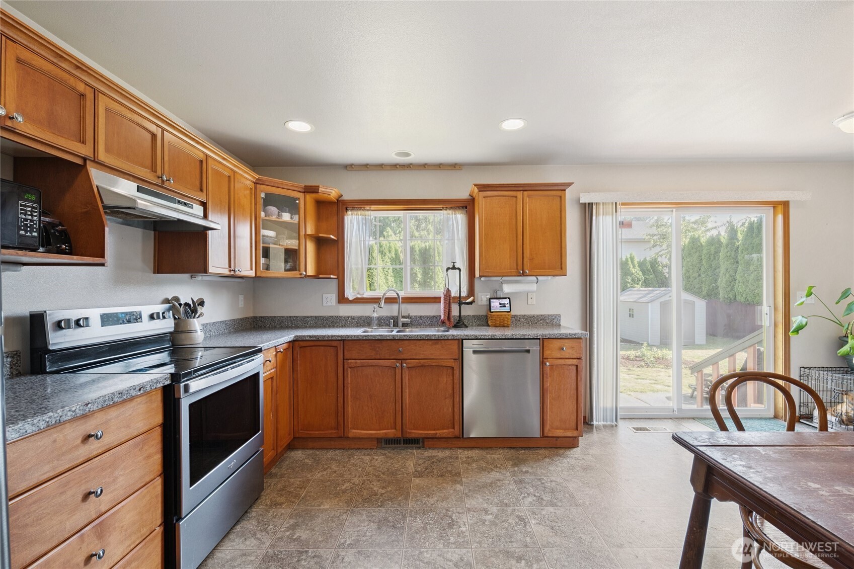 843 Garfield Street Sumas, WA 98295 - Photo 12 of 40