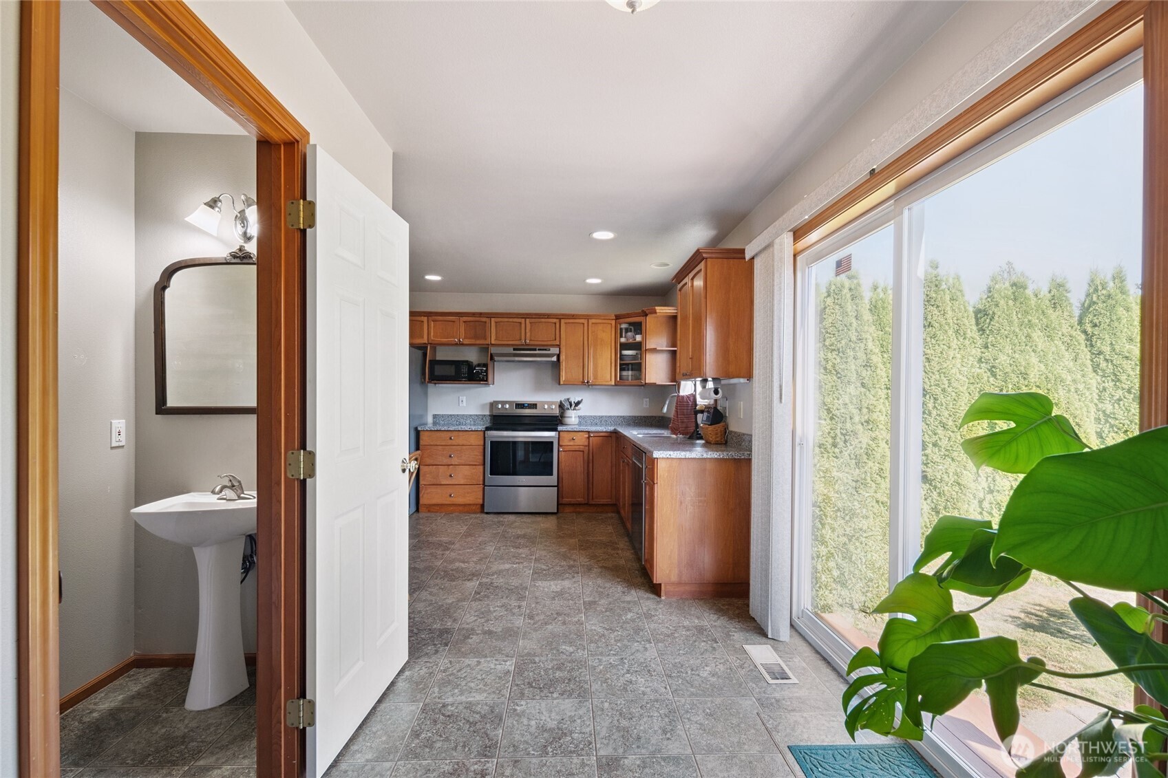 843 Garfield Street Sumas, WA 98295 - Photo 14 of 40