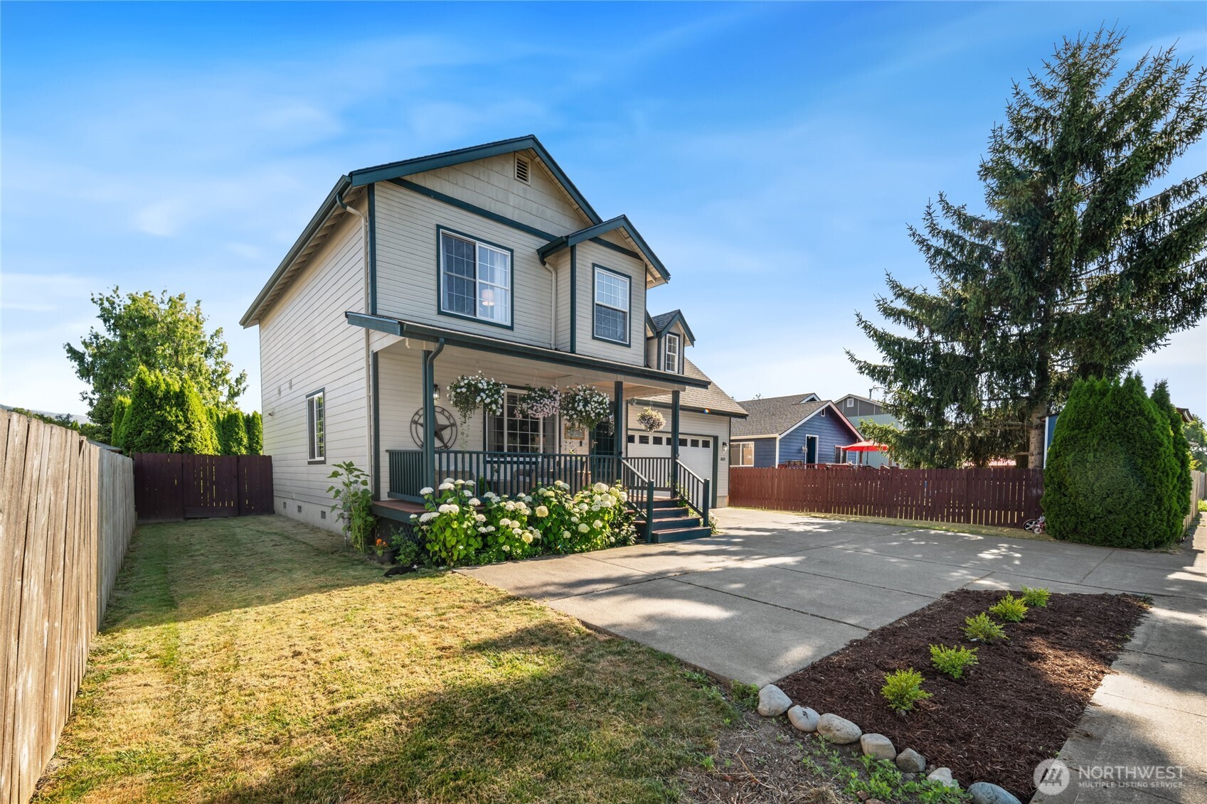 843 Garfield Street Sumas, WA 98295 - Photo 3 of 40