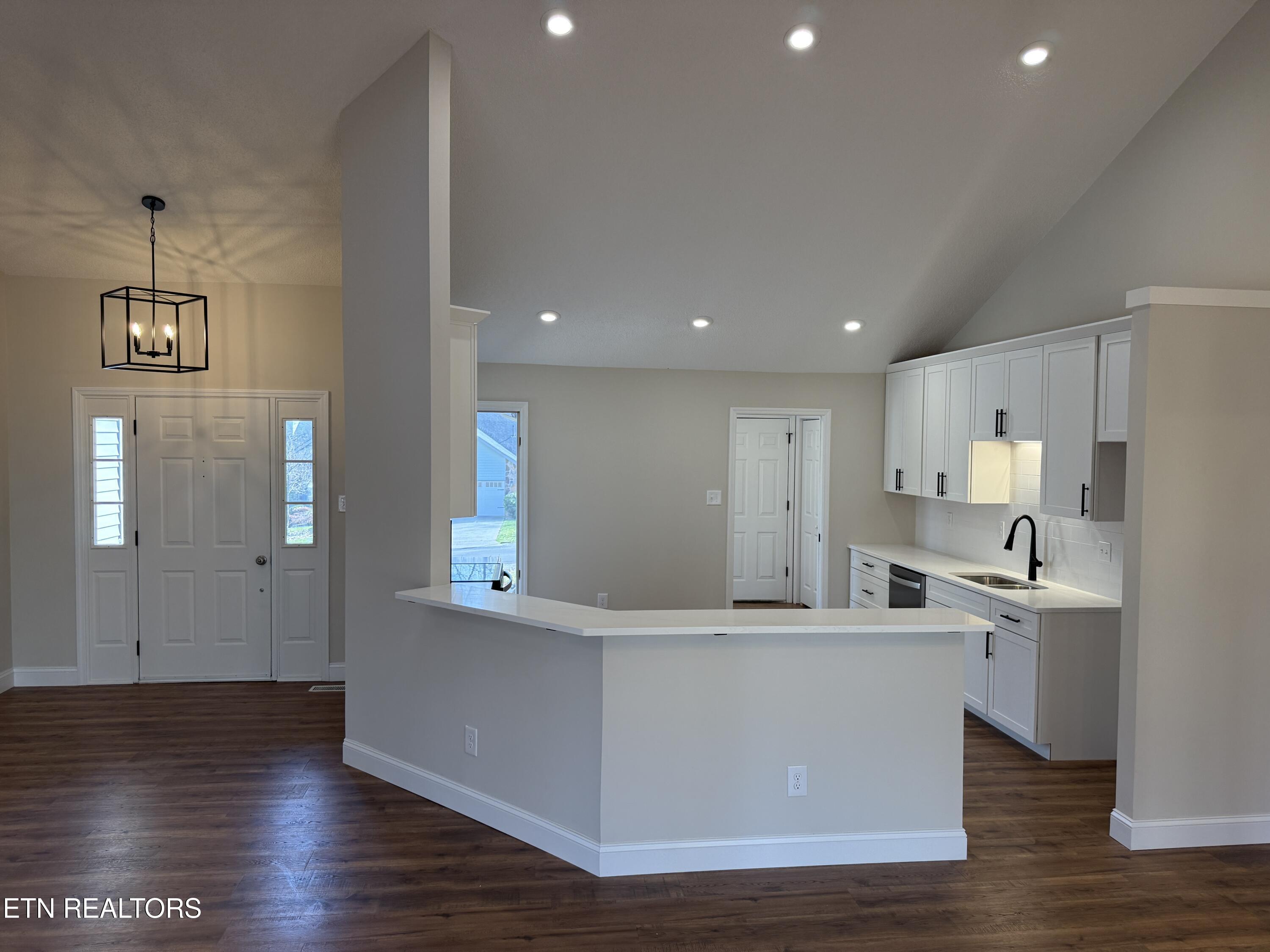 116 Inata Circle Loudon, TN 37774 - Photo 4 of 31 4