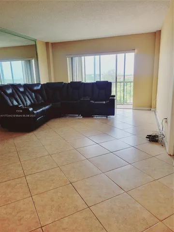 $89,999 | 4174 Inverrary Drive, Unit 713, Lauderhill, FL 33319