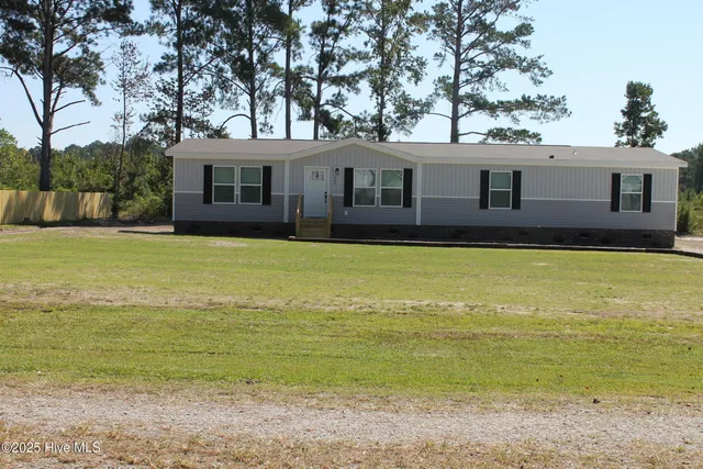 $219,000 | 309 Pridgen Acre Drive, Clarkton, NC 28433