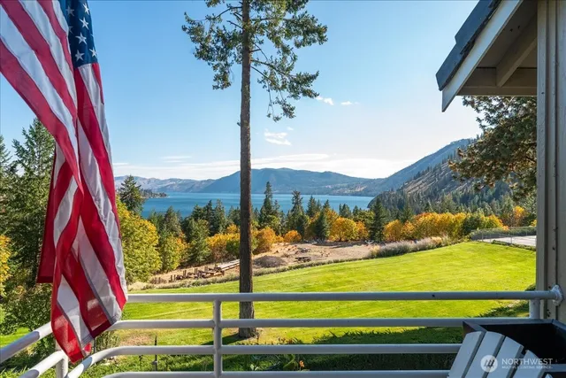 a view of an outdoor space