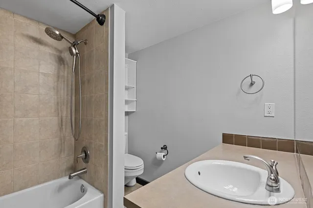 $339,950 | 905 Cherry Street, Unit 601, Seattle, WA 98104