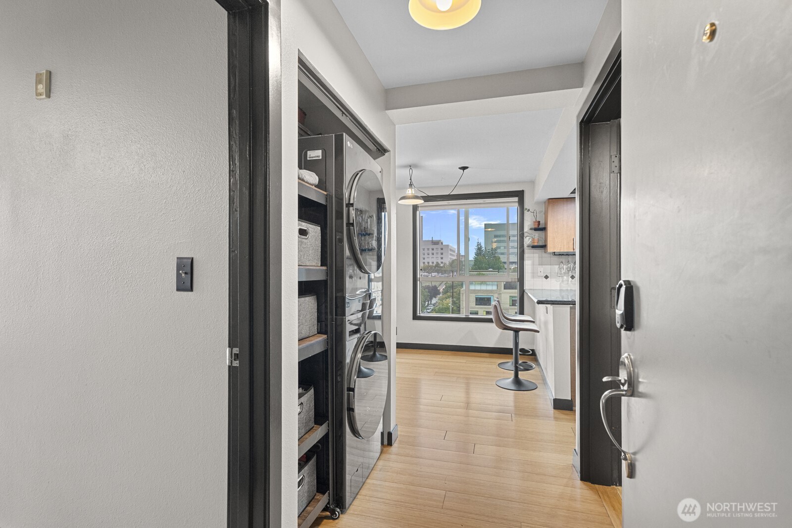 905 Cherry Street, Unit 601 Seattle, WA 98104 - Photo 3 of 21