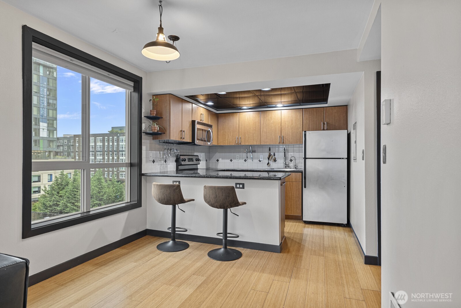 905 Cherry Street, Unit 601 Seattle, WA 98104 - Photo 5 of 21