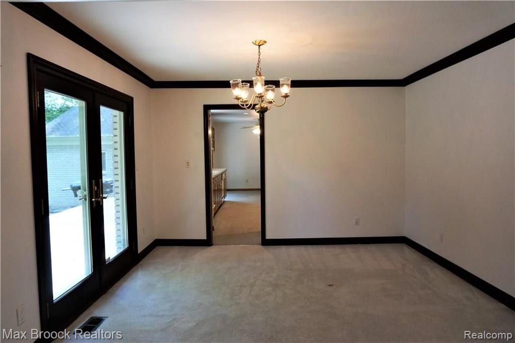 4077 Lincoln Road Bloomfield Hills, MI 48301 - Photo 11 of 30