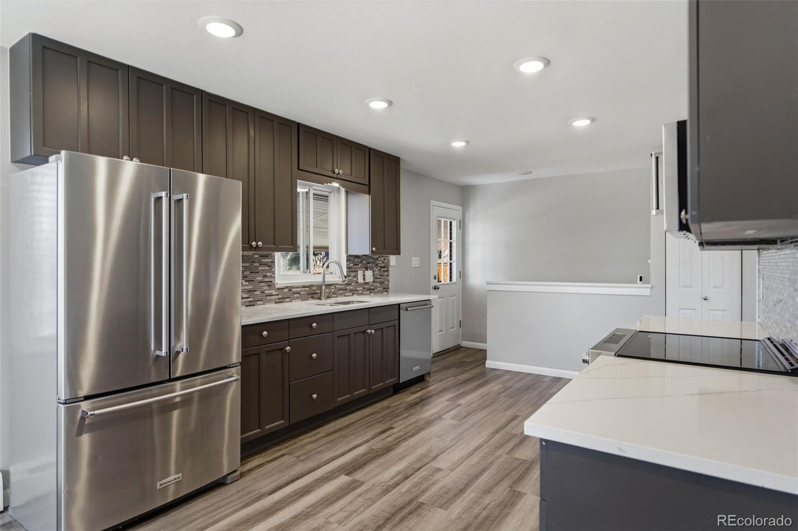 2797 South Benton Street Denver, CO 80227 - Photo 7 of 27