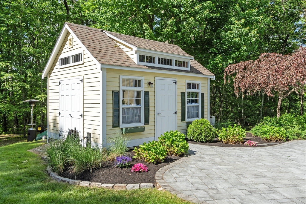 158 Kettle Hole Road Bolton, MA 01740 - Photo 39 of 42
