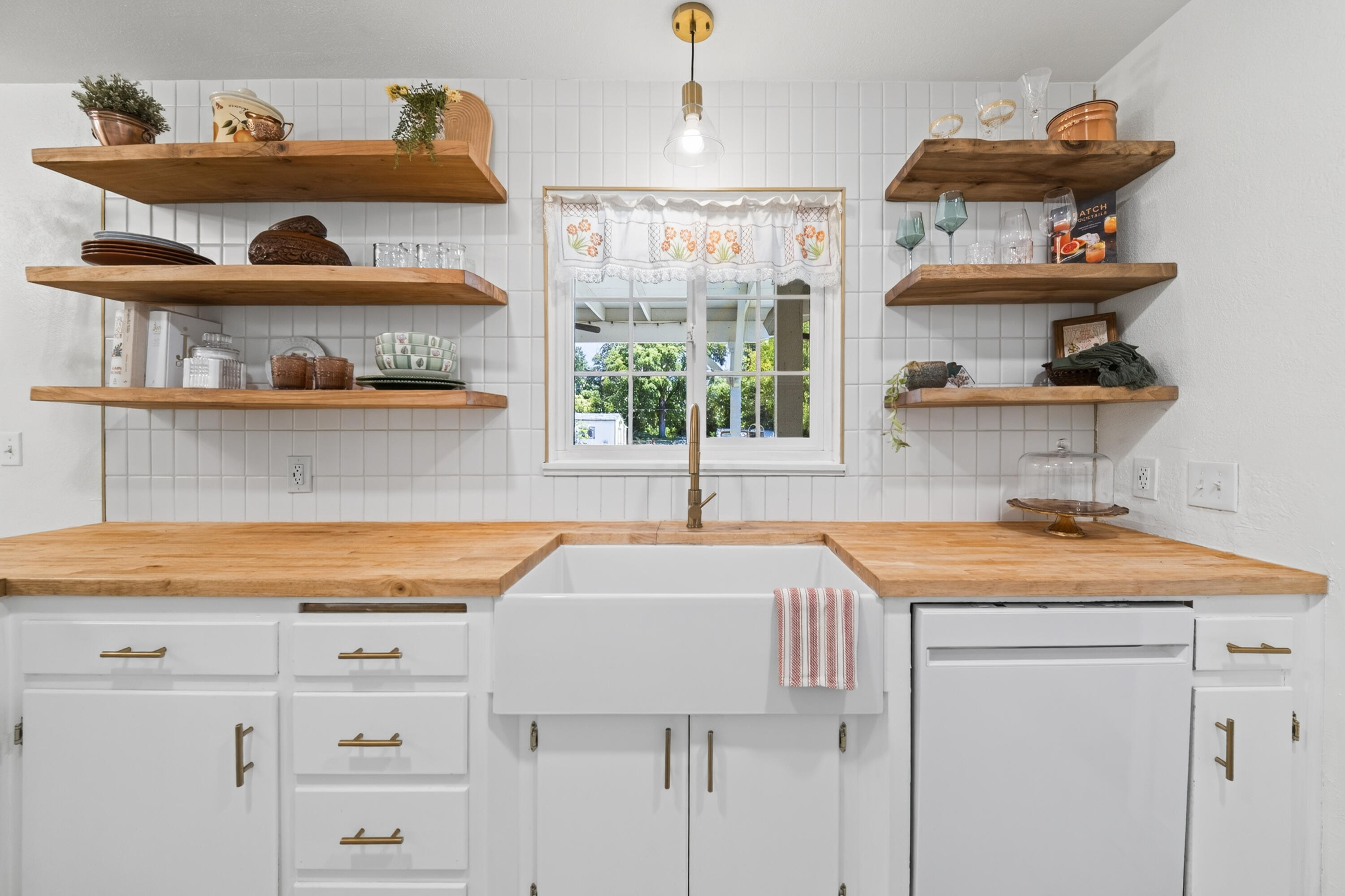3061 Marmac Road Anderson, CA 96007 - Photo 12 of 45 Kitchen