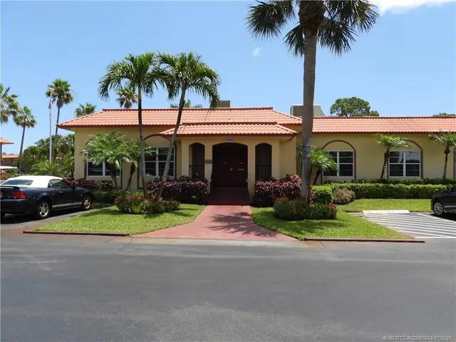 $145,000 | 1949 Southwest Palm City Road, Unit 25I, Stuart, FL 34994