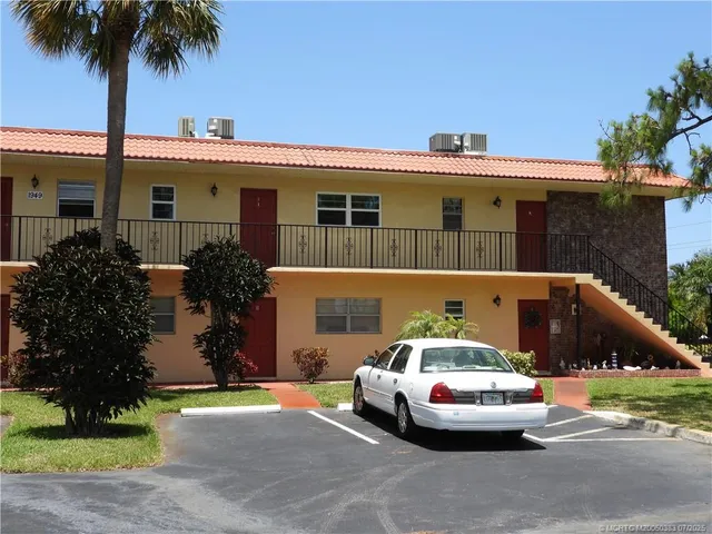$145,000 | 1949 Southwest Palm City Road, Unit 25I, Stuart, FL 34994