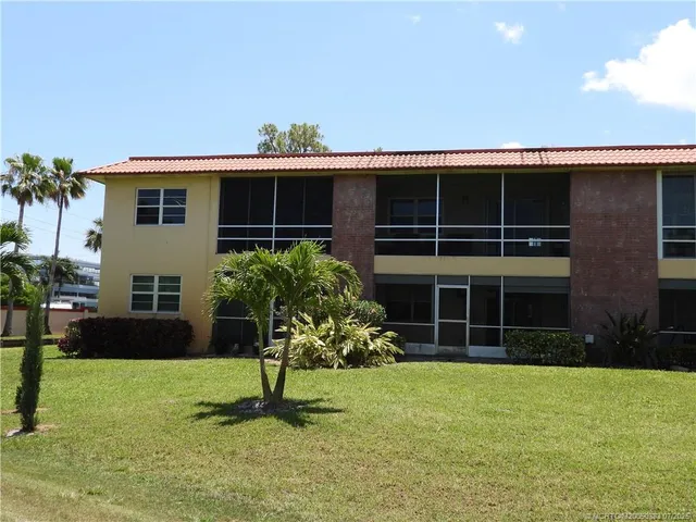 $145,000 | 1949 Southwest Palm City Road, Unit 25I, Stuart, FL 34994