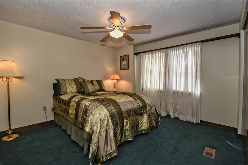1003 Freeport Road Natrona Heights, PA 15065 - Photo 15 of 22 3rd bedroom