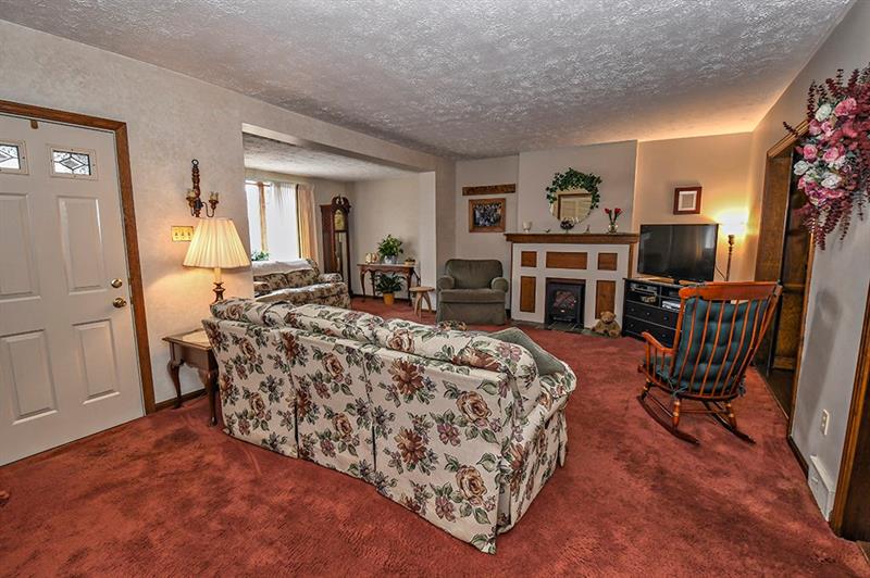 1003 Freeport Road Natrona Heights, PA 15065 - Photo 6 of 22 Gallery Image 6