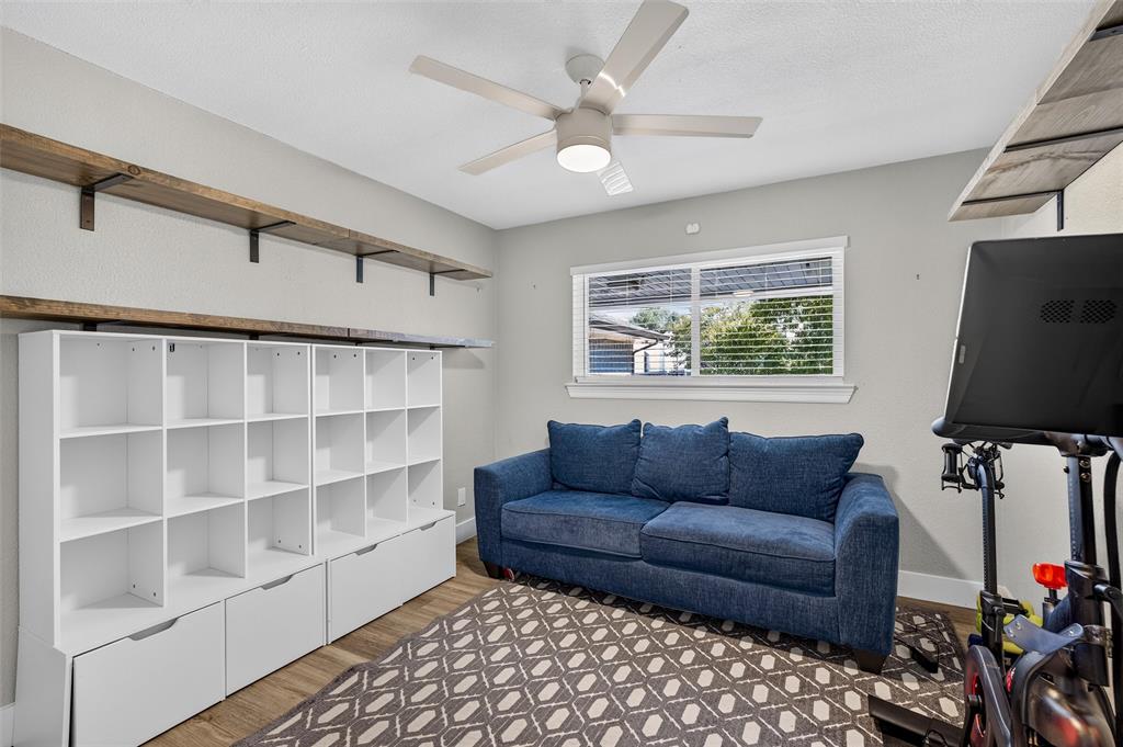 11335 McCree Road Dallas, TX 75238 - Photo 20 of 33 Gallery Image 20
