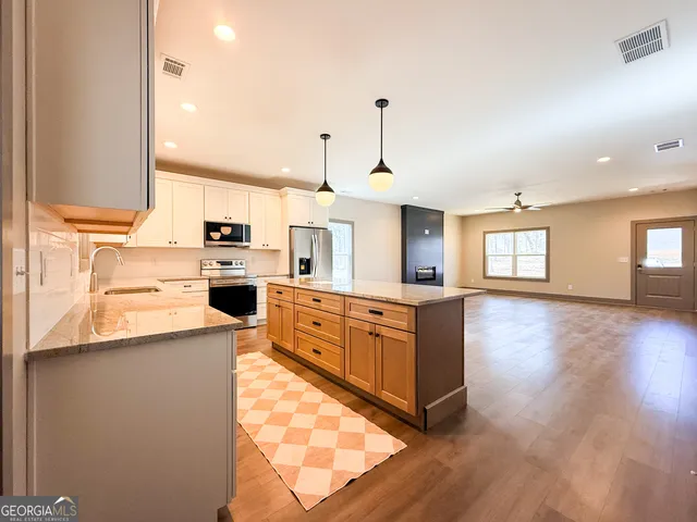 $387,900 | 292 Townview Drive, Cleveland, GA 30528