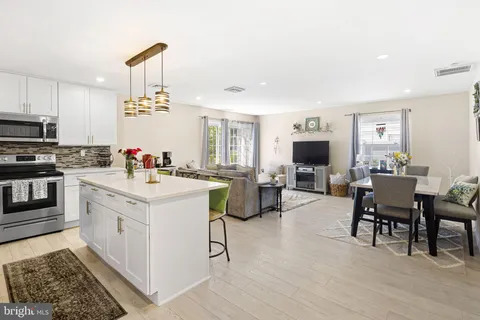 $430,000 | 24 Garden Lane, Levittown, PA 19055