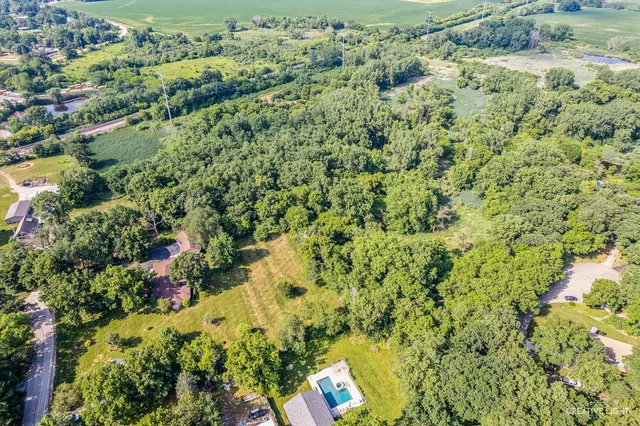 $129,900 | 14 Hunter Lane, Bristol, IL 60512