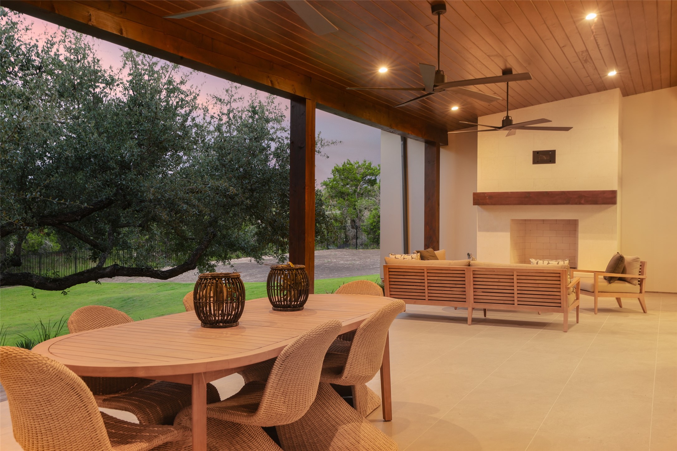 125 Broadwing Cove Austin, TX 78737 - Photo 32 of 40 a outdoor dining space with furniture and garden view