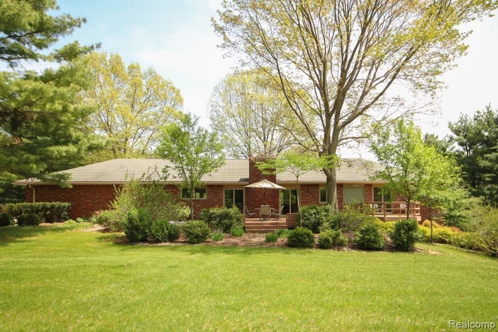 7330 Richardson Road Howell, MI 48843 - Photo 41 of 45 IMG_2329 (Custom).jpg
